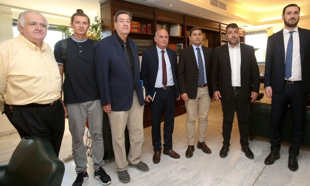 Συνάντηση Αυγενάκη-Super League 2 για το τηλεοπτικό