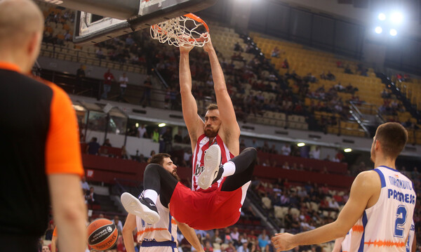 Ολυμπιακός - Βαλένθια 89-63: Σάρωσε τους Ισπανούς και πήρε ανάσα