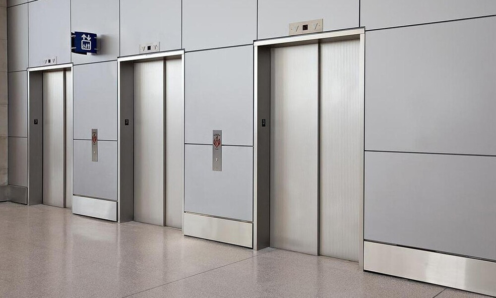 Tι πρέπει να κάνετε αν πέσει το ασανσέρ;