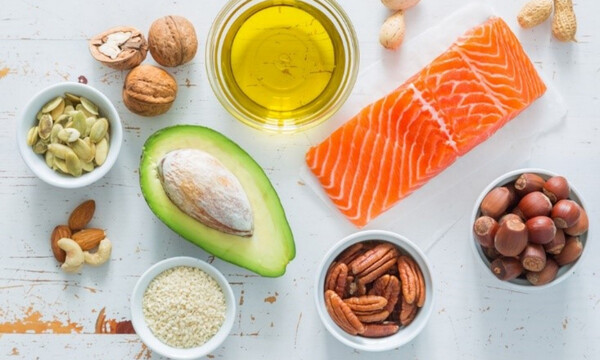 Τροφές που καθαρίζουν τις αρτηρίες και μειώνουν τη χοληστερόλη (βίντεο)