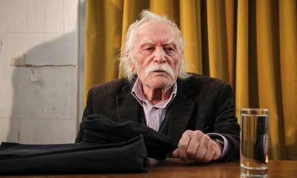 Στην εντατική σε κρίσιμη κατάσταση ο Μανώλης Γλέζος
