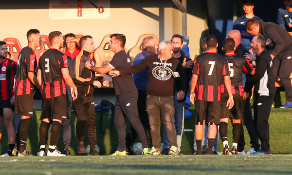 Χαμός σε αγώνα της Γ' Εθνικής: Θερμό επεισόδιο με Κόλτζο και Βέλιτς! (photos)