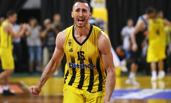 Αρης: Κάταγμα στη μύτη ο Σλαφτσάκης