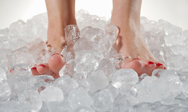 Πρησμένα πόδια: 9 σοβαρές αιτίες μέσα από φωτογραφίες