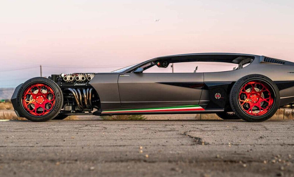 Η γυμνή διαμαρτυρία της Lamborghini Espada