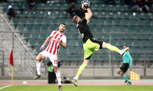 ΝΠΣ Βόλος-Ολυμπιακός 0-0: Μπλόκο... φωτιά στο Πανθεσσαλικό (photos)