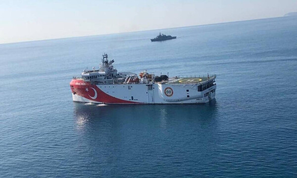 ΤΩΡΑ: Το Oruc Reis μπήκε στην ελληνική υφαλοκρηπίδα - Σπεύδει η φρεγάτα «Νικηφόρος Φωκάς»