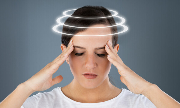 Ζάλη & απώλεια ισορροπίας: Με ποιες παθήσεις συνδέονται (εικόνες)