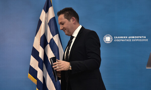 Κοροναϊός: Κλείνουν σχολεία, θέατρα, γήπεδα και ΜΜΜ αν «έρθει» στην Ελλάδα - ΠΝΠ ανακοίνωσε ο Πέτσας