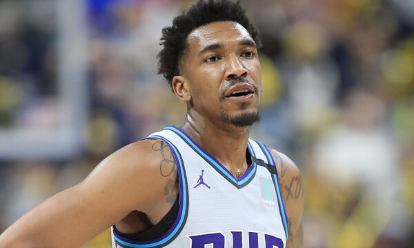 Επ' αόριστον αποκλεισμός σε Μονκ