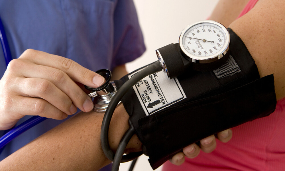 Υπέρταση: Τα προειδοποιητικά σημάδια που πρέπει να γνωρίζετε (εικόνες)