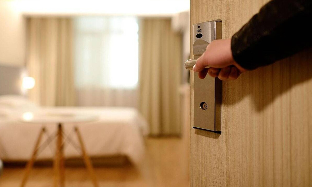 Κορονοϊός: Κλείνουν τα ξενοδοχεία σε όλη τη χώρα - Τι προβλέπει η απόφαση