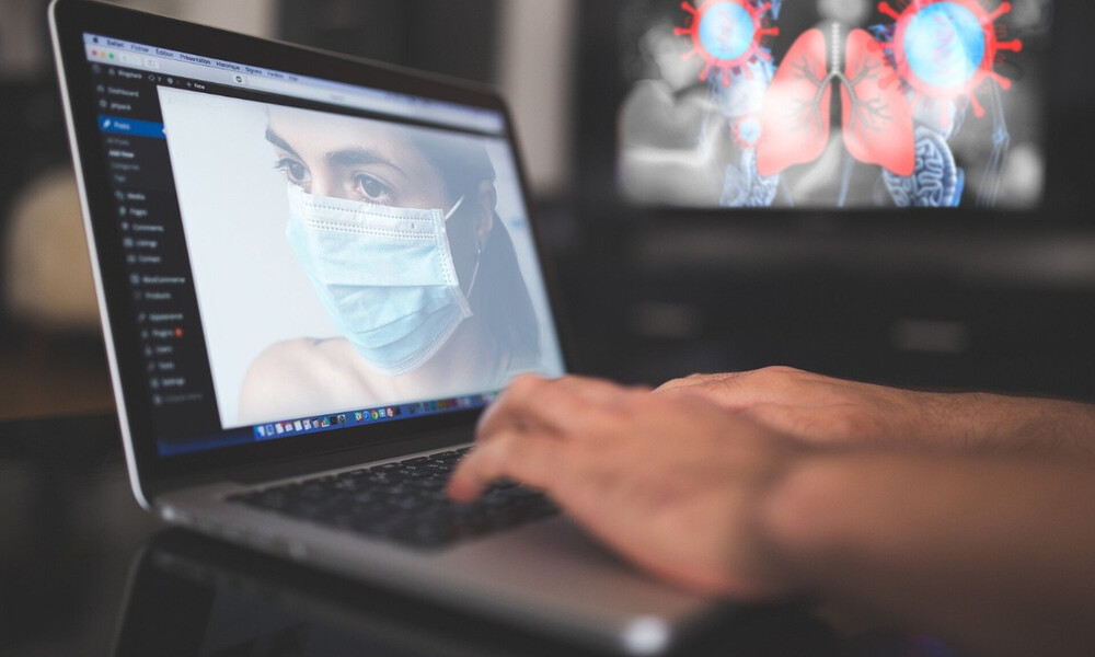 Η εφαρμογή στα κινητά που δείχνει πού υπάρχουν άτομα με κορονοϊό (photos)