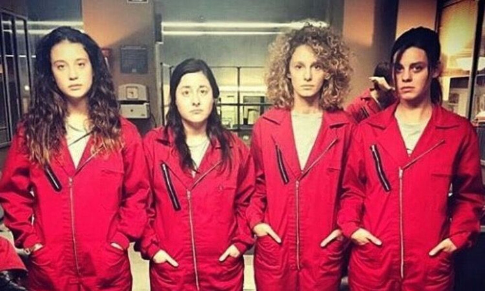 La Casa de Papel: Ηθοποιός της σειράς προσφέρει εθελοντικά στη «μάχη» κατά του κορονοϊού (photos)