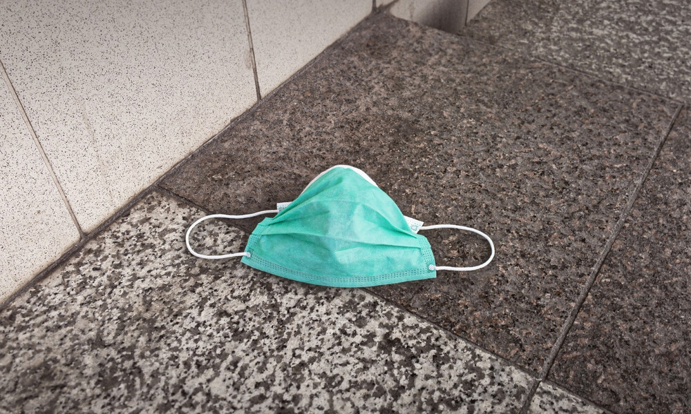 Πήρε το εσώρουχο του άνδρα της για να φτιάξει μάσκα - Δείτε το αποτέλεσμα (video)