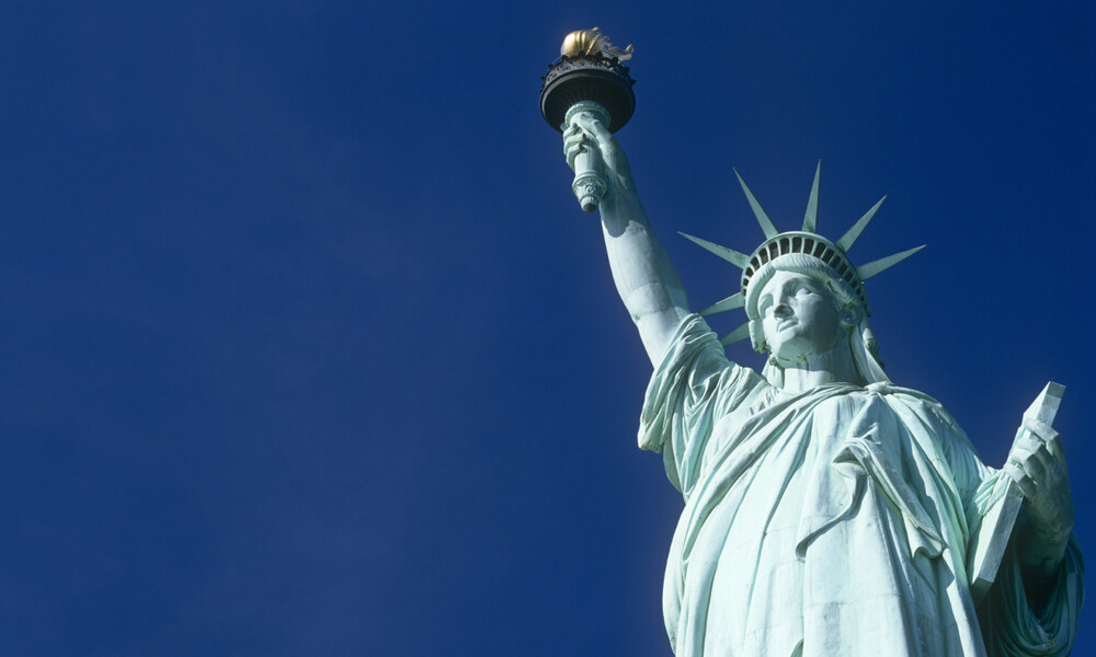 Γνώριζες πως το Άγαλμα της Ελευθερίας είχε αρχικά άλλο χρώμα; (photos+video)