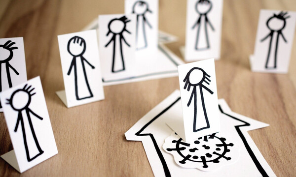 Συγκλονιστικό βίντεο: 3χρονο κοριτσάκι παρακαλάει τον πατέρα της να βγούνε έξω