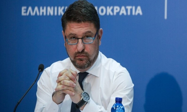 Ο «αυστηρός» Νίκος Χαρδαλιάς όπως δεν τον έχεις ξαναδεί! Δες τις οικογειακές φωτογραφίες του! (Pics)