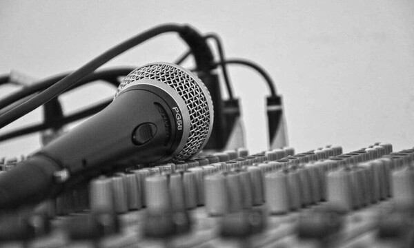 Σοκ: Πέθανε διάσημος τραγουδιστής - Ήταν μόλις 32 ετών