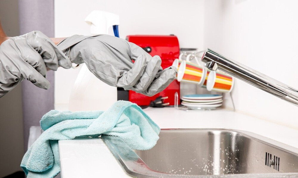 Αυτό είναι το μεγαλύτερο λάθος που κάνουμε όλοι στον καθαρισμό του σπιτιού (photos)