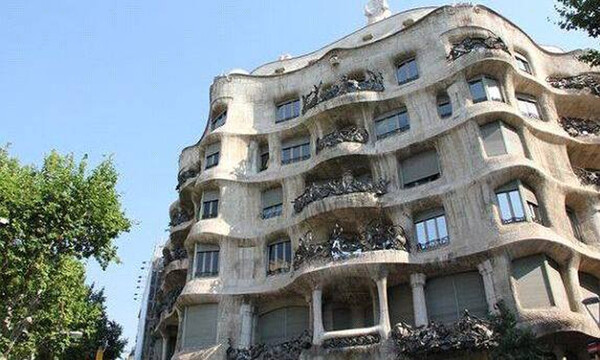 Αυτά είναι τα δέκα πιο παράξενα κτήρια στον κόσμο (photos)