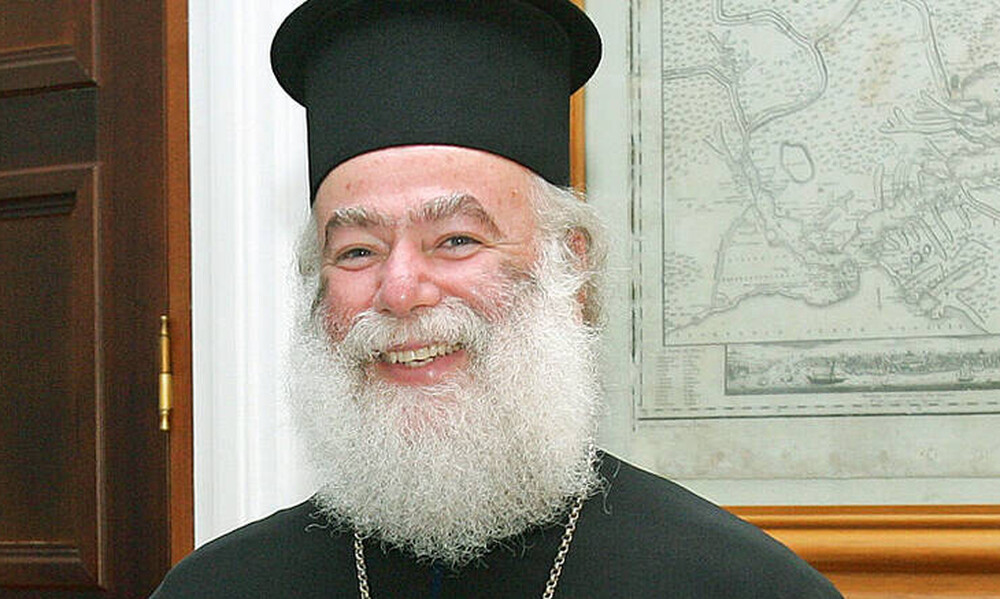 Πατριάρχης Θεόδωρος: «Το Φως της Αναστάσεως θα διώξει από την ατμόσφαιρα όλους τους ιούς»