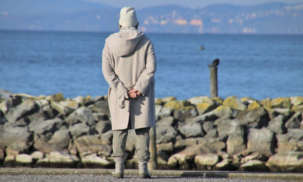 Βαριά «καμπάνα» σε ηλικιωμένη - Δεν υπάρχει ο λόγος που «έσπασε» την καραντίνα