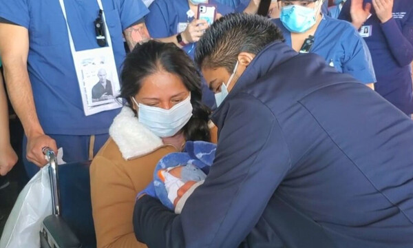 Γέννησε ενώ είχε κορονοϊό! Συγκλονίζει η στιγμή που παίρνει το μωρό στην αγκαλιά της 12 μέρες μετά!