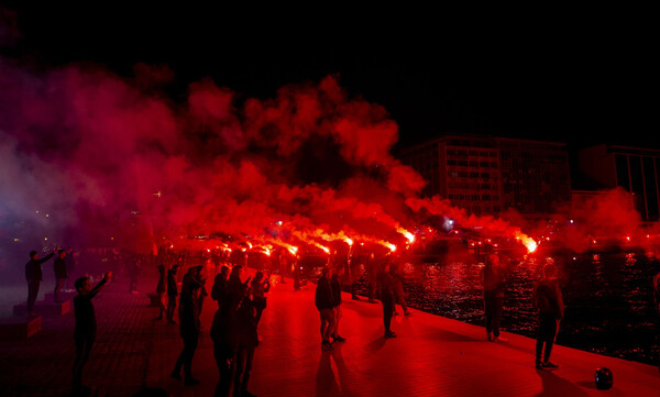 ΠΑΟΚ: Το περσινό pyroshow... γενεθλίων στην παραλία (video)