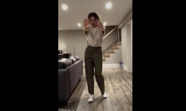 Έκανε βίντεο στο Tik Tok και ξαφνικά συνέβη κάτι ανατριχιαστικό (photos+video)