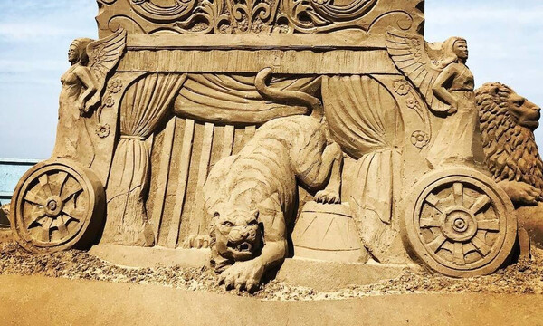 Φοβερές δημιουργίες: «Παλάτια» στην άμμο (photos)