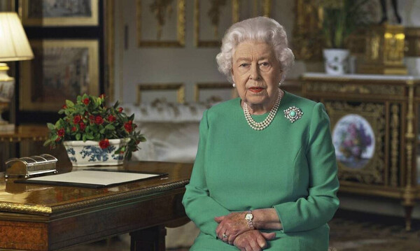 Δύσκολες ώρες για τη βασίλισσα Ελισάβετ: Οι στερήσεις λόγω καραντίνας – Πώς ζει στο παλάτι (pics)