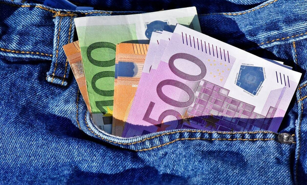 Επίδομα 800 ευρώ: Ποιοι θα το πάρουν και τον Μάιο