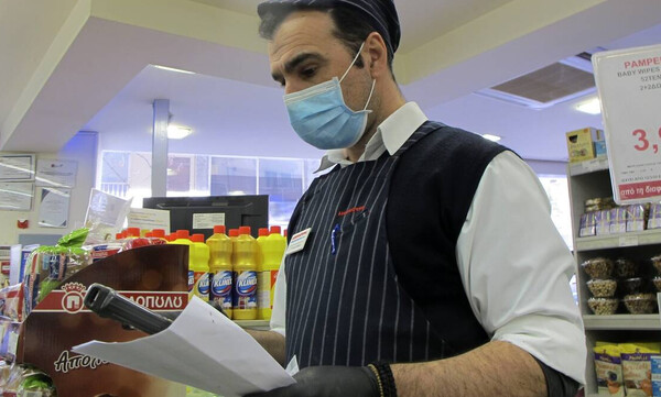 Κορονοϊός - Τσιόδρας: Υποχρεωτική η χρήση μάσκας σε κλειστούς χώρους - Δείτε πού