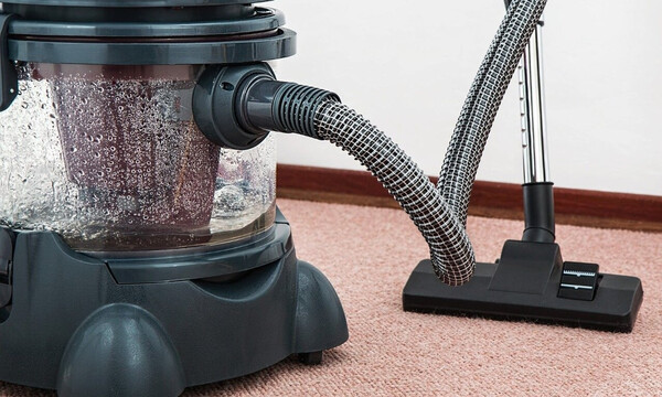 ΠΡΟΣΟΧΗ! Εσείς ξέρετε πόσο βρώμικο είναι το χαλί σας; Κάθε πότε πρέπει να πλένεται (photos+video)