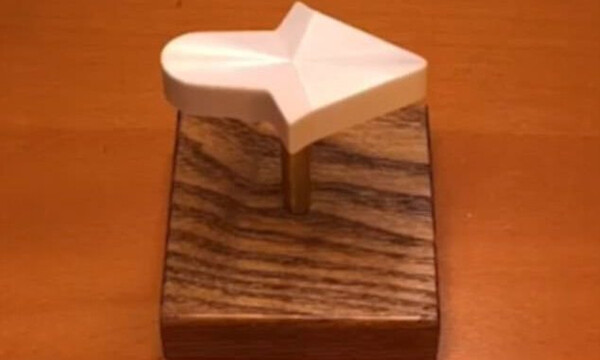 Απίστευτη ψευδαίσθηση: Από ποια μεριά δείχνει το βέλος; (photo+video)