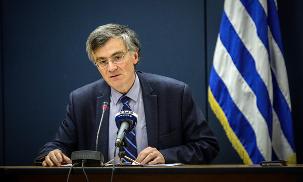 Τρομερό! Ο Σωτήρης Τσιόδρας έγινε... καρτούν και εξηγεί τον κορονοϊό στα παιδιά (videos)