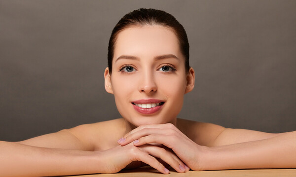 Οι τροφές που καθαρίζουν φυσικά την επιδερμίδα (εικόνες)