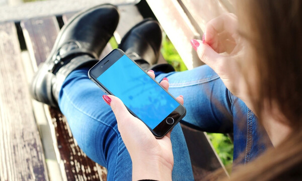 Κόλπα και συμβουλές που θα κάνουν το κινητό σου καλύτερο (video)