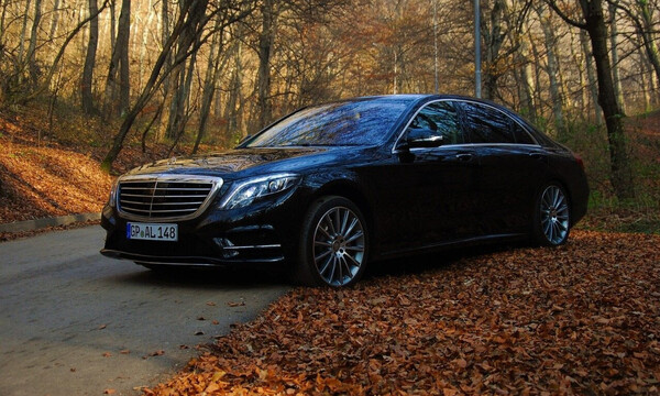 Αγρότης κάλυψε με κοπριά πολυτελέστατο αυτοκίνητο - Δεν φαντάζεστε για ποιον λόγο (video)