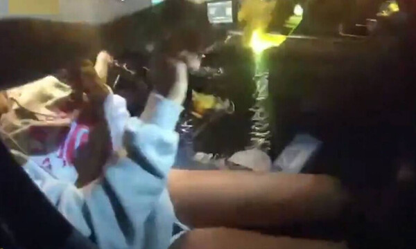 Νέο περιστατικό αστυνομικής βίας - «Κεραυνοβόλησαν» νεαρούς με τέιζερ (Σκληρές εικόνες)