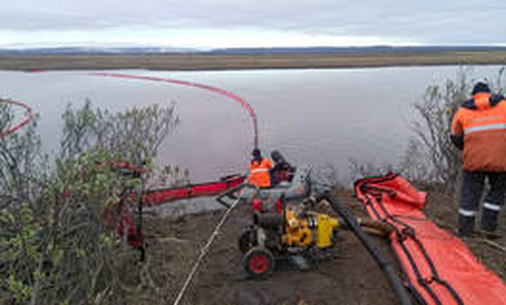 Ρωσία: Κατάσταση έκτακτης ανάγκης στην πόλη Νορίλσκ στην Αρκτική μετά την διαρροή πετρελαίου