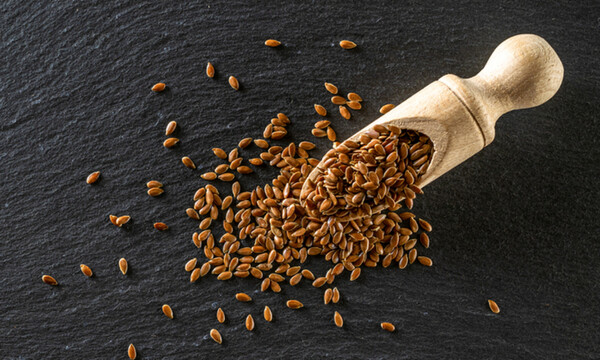 Λιναρόσπορος: Πώς ωφελεί την υγεία (εικόνες)