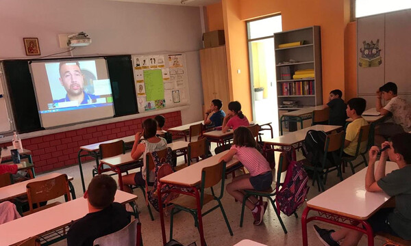 «Ζήσε Αθλητικά»: Τηλεδιάσκεψη Γλυνιαδάκη με μαθητές του 11ου Δημοτικού Σχολείου Χαϊδαρίου