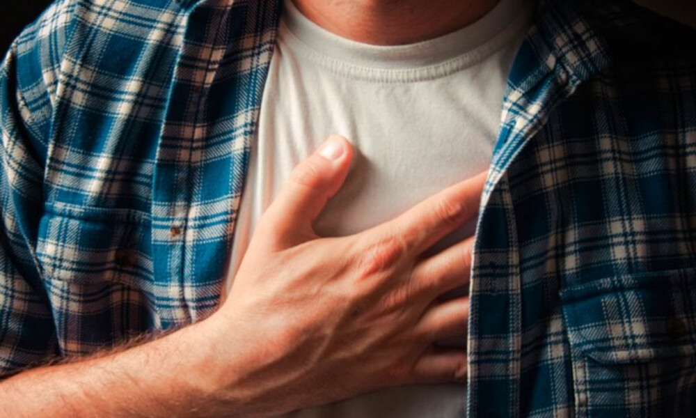 Πίνετε πολύ καφέ; Τα σημάδια που το μαρτυρούν (εικόνες)