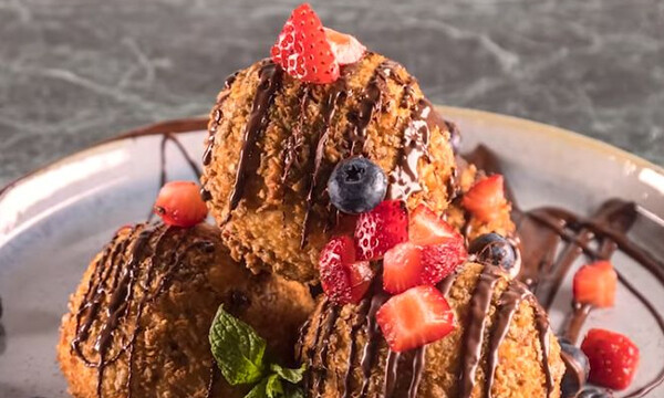 Άκης Πετρετζίκης: Τηγανητό παγωτό