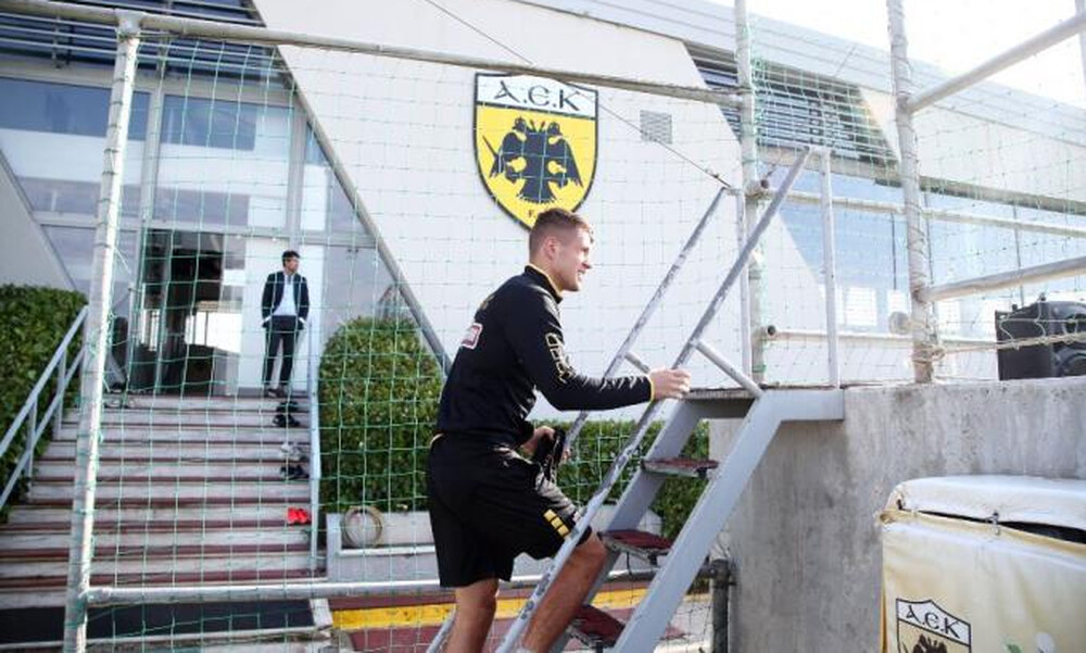 ΑΕΚ: Βελτιωμένη πρόταση για Σιμάνκσκι και αναμονή