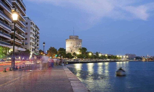 Θεσσαλονίκη: Οι δρόμοι γέμισαν με τηγανητά αυγά (photos+video)
