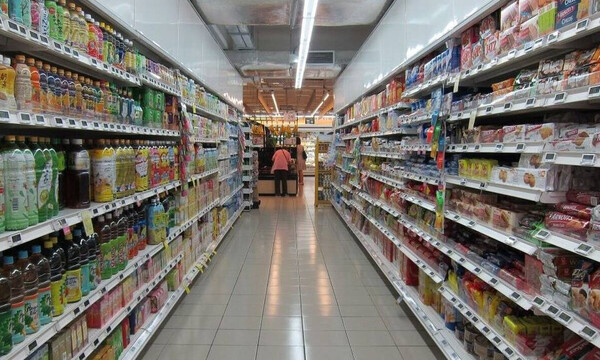 Κορονοϊός: Στο supermarket ξόδεψαν όλα τους τα λεφτά τον Απρίλιο οι Έλληνες