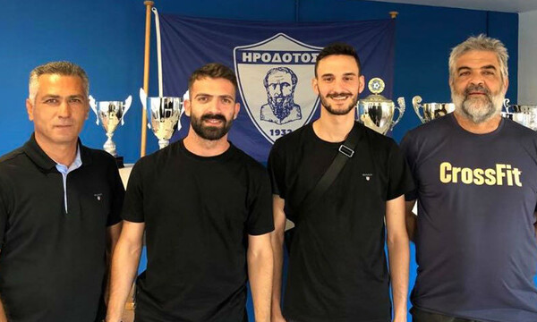 Παρέμειναν Καργιωτάκης, Γαρεφαλάκης στον Ηρόδοτο
